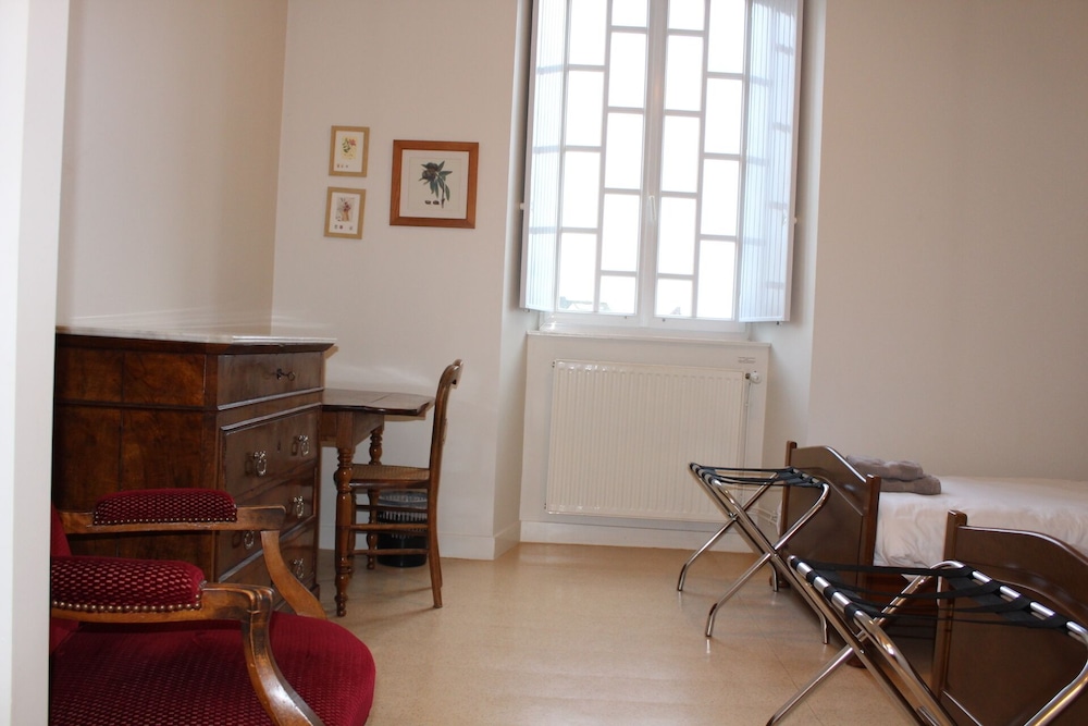 Double or Twin Room - Photo 4