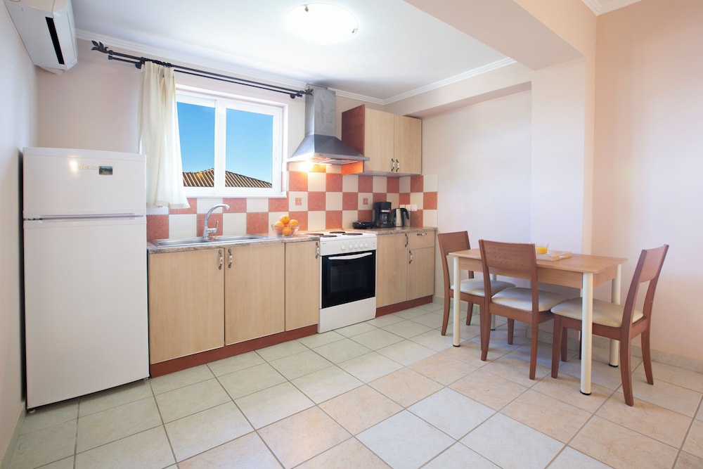 Family Apartment, 1 Bedroom photo 2