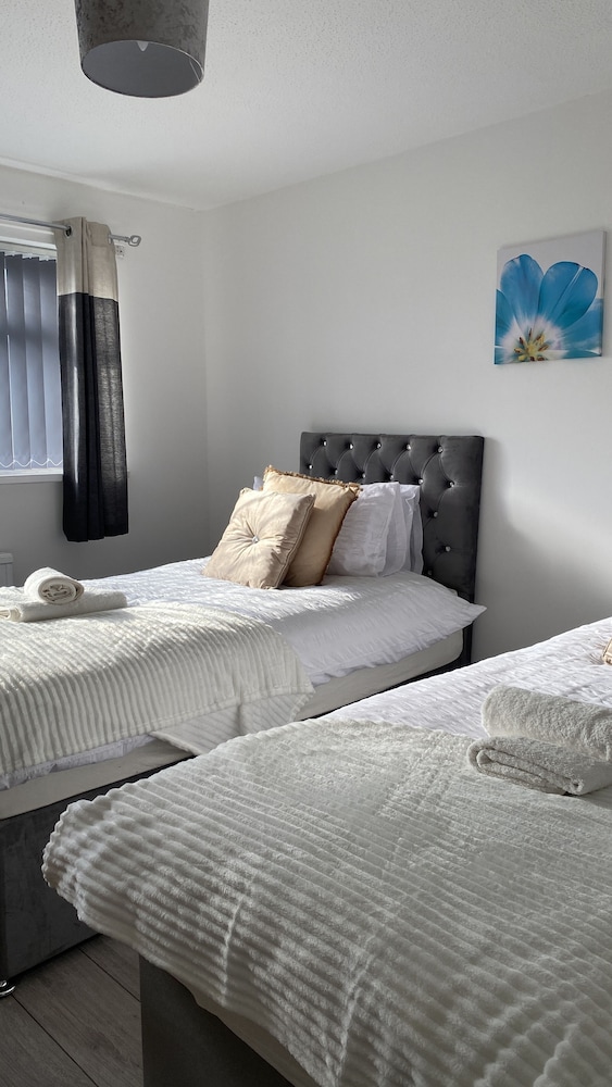 Bv Luxury Spacious 3 Bedroom House At Isaac Close, Photo 18