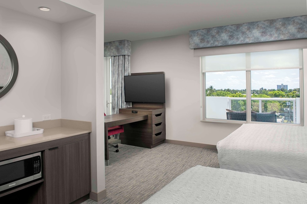 Studio Suite, 2 Queen Beds, Balcony - Photo 3