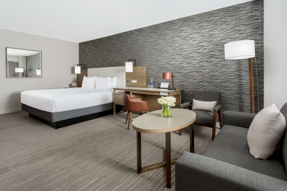 Room, 1 King Bed, Terrace - Photo 2