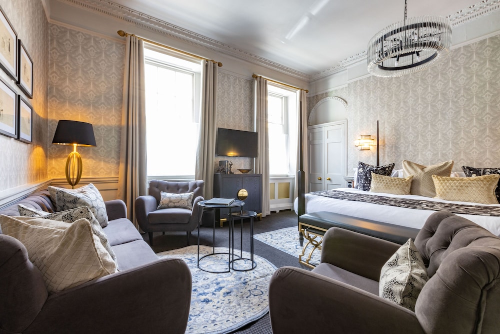 Suite, 1 Double Bed (Four Poster) photo 2