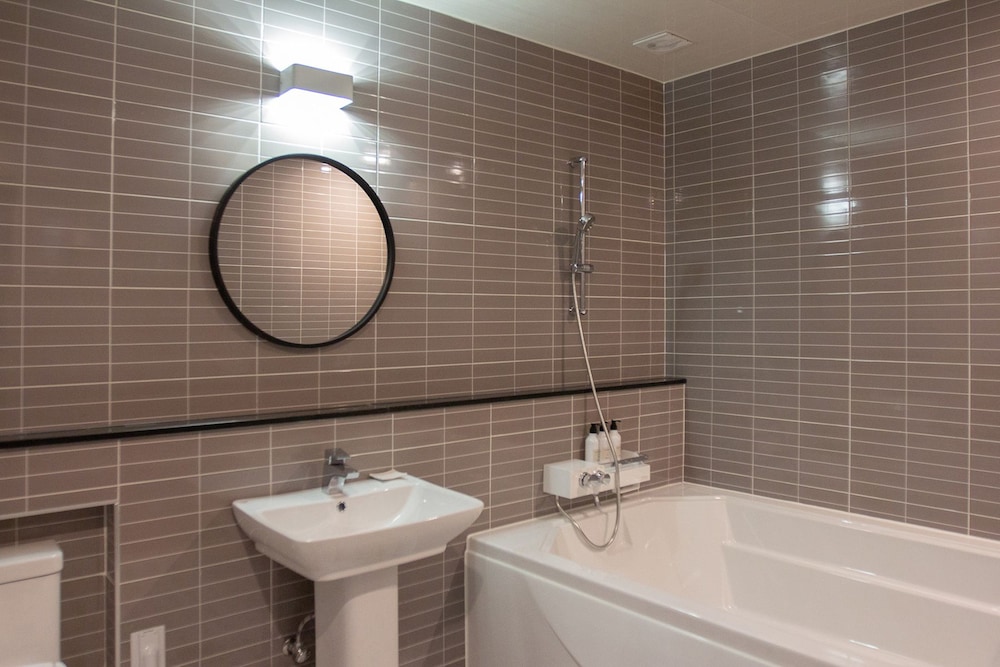 Premium Twin Room photo 3