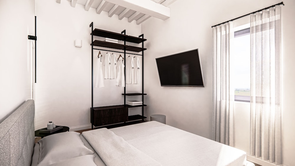 Suite, 1 King Bed with Sofa bed, Non Smoking, Garden View