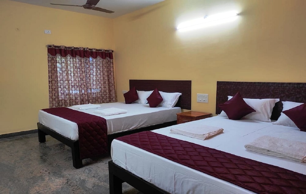 Deluxe Quadruple Room