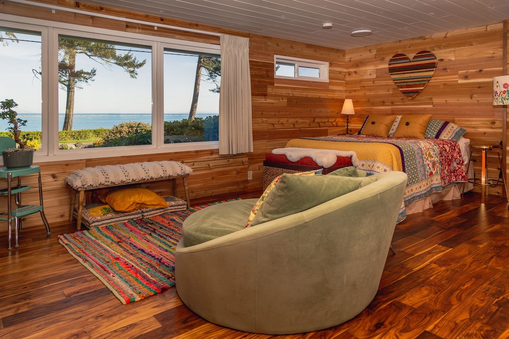 Deluxe Cottage