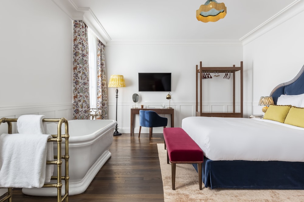 Estournel Room photo 1
