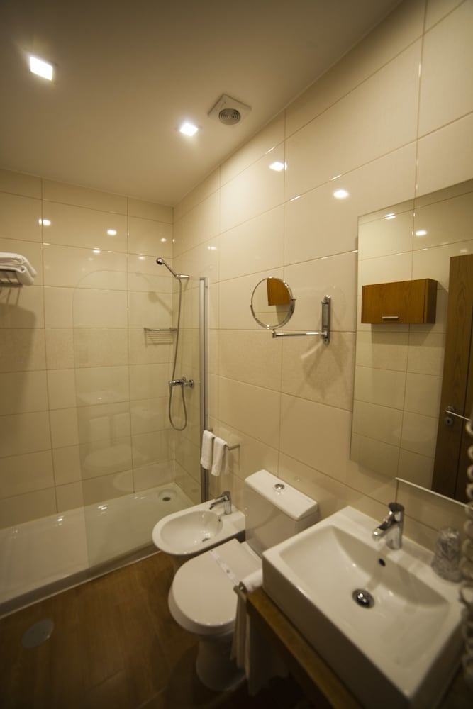 Panoramic Twin Room, Accessible, River View photo 3