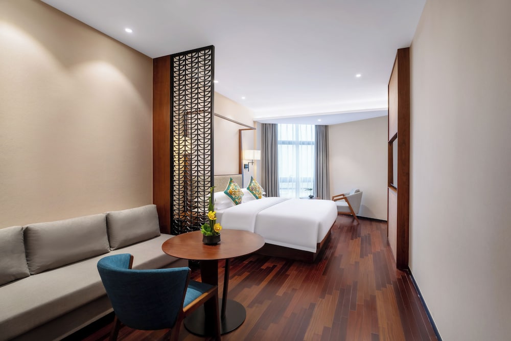 Superior Room, City View