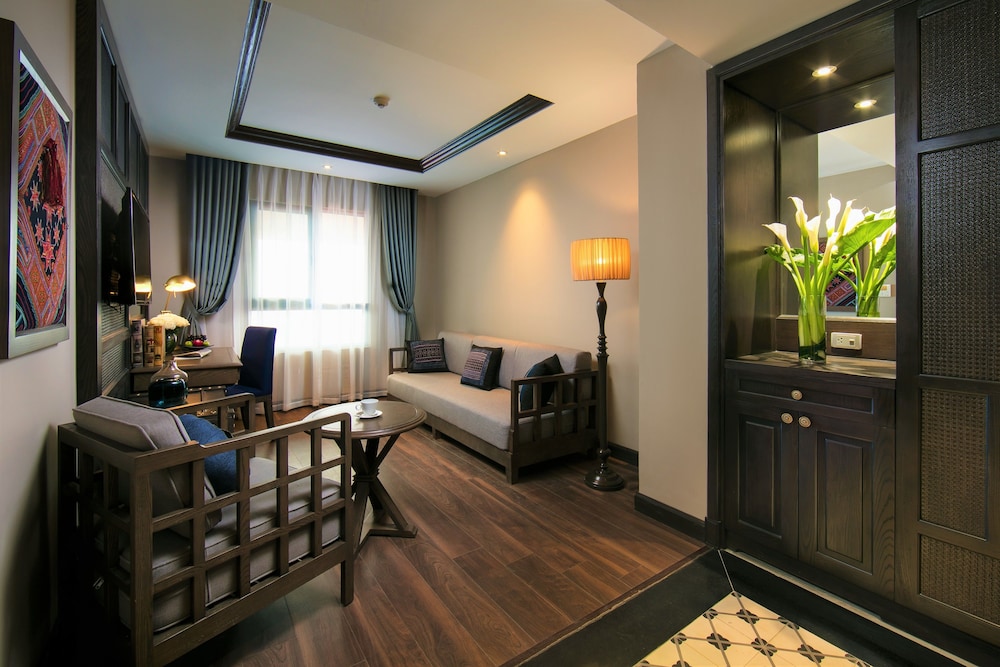 Deluxe Double Room, City View - Photo 7