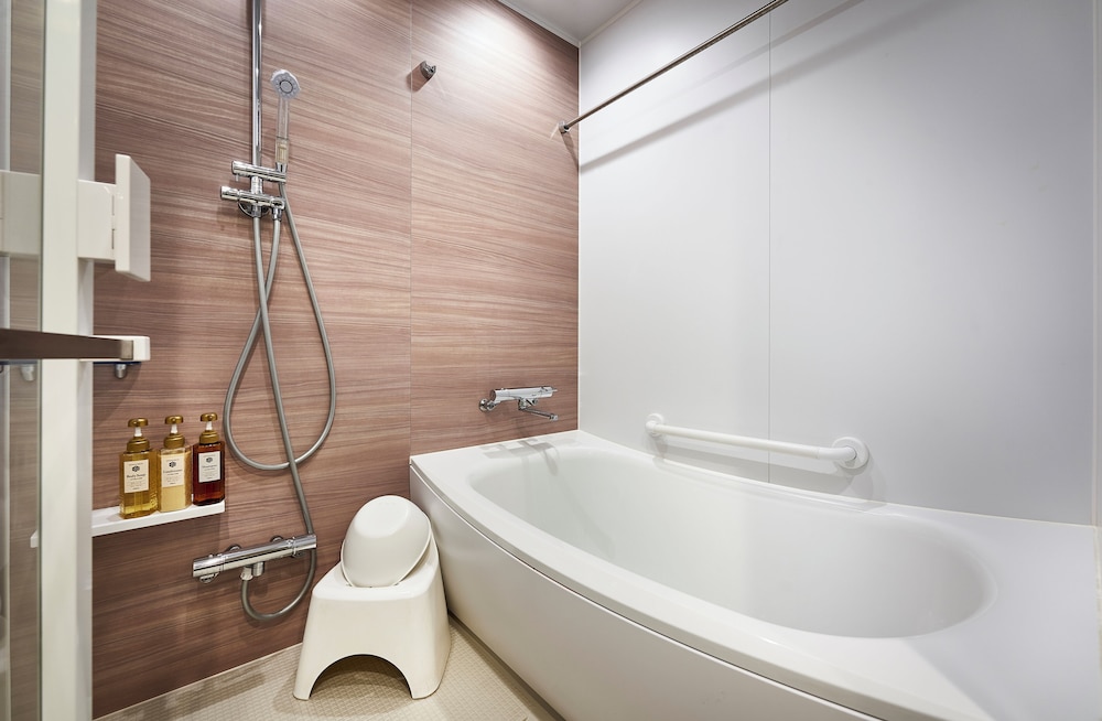 Grand Japanese Room for 1-5 guests, Non Smoking (Basement floor will be assigned) - Photo 7