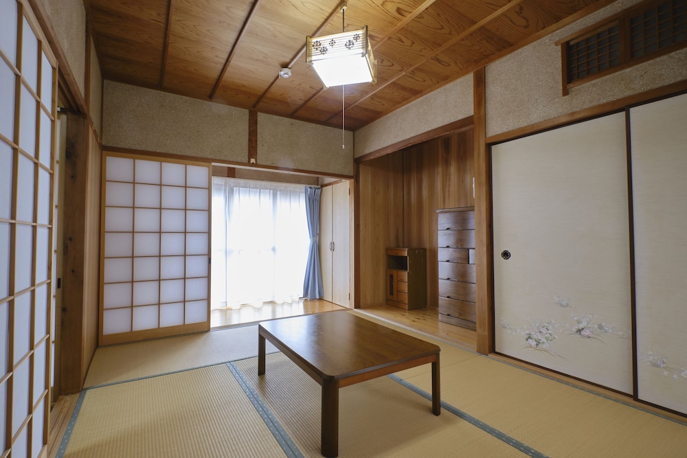 Family House photo 1