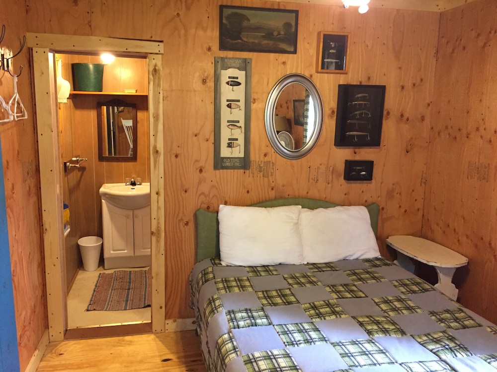 Romantic Cabin, 1 Double Bed, Kitchen, Garden View (Twig)