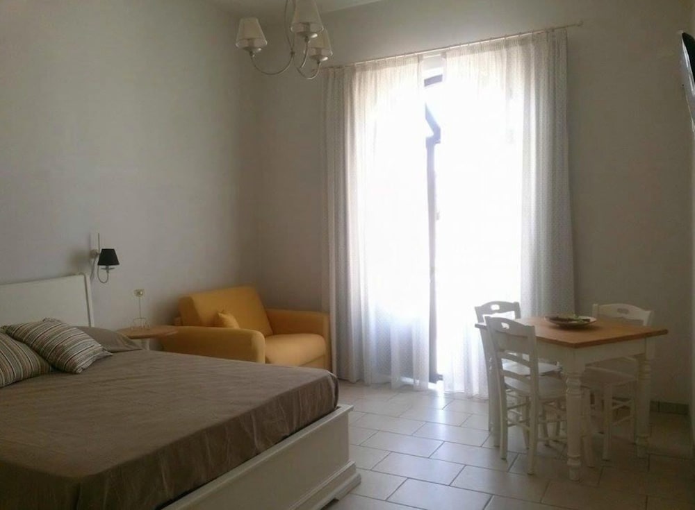 Triple Room photo 2