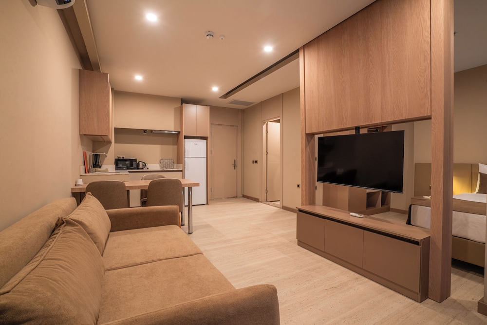 Suite, Kitchen
