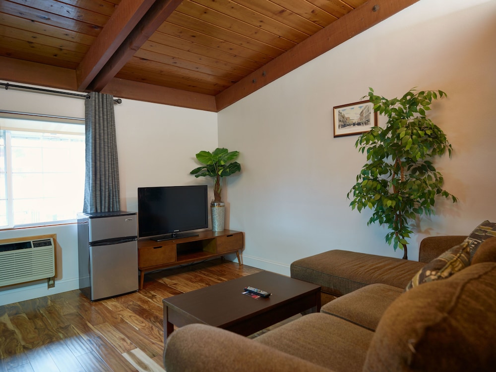 Suite, 2 Queen Beds