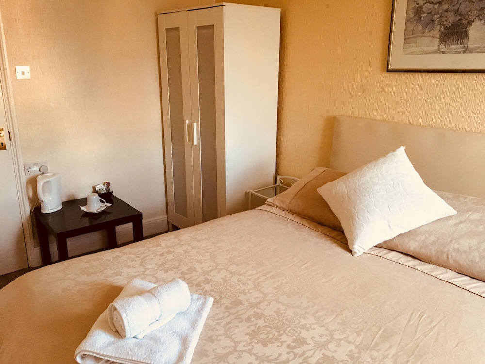 Double Room (Shared Bathroom) photo 1