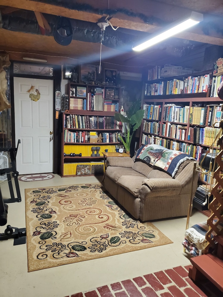Room (The Hayloft With Shared bath) photo 3
