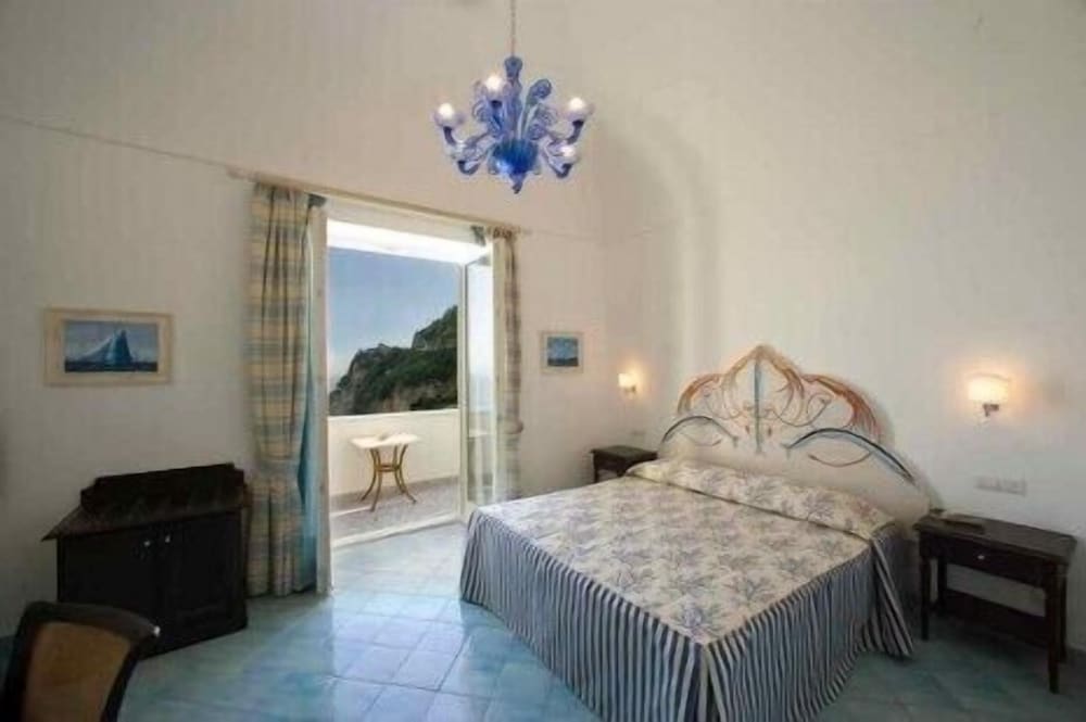 Comfort Room, Balcony, Ocean View - Photo 3