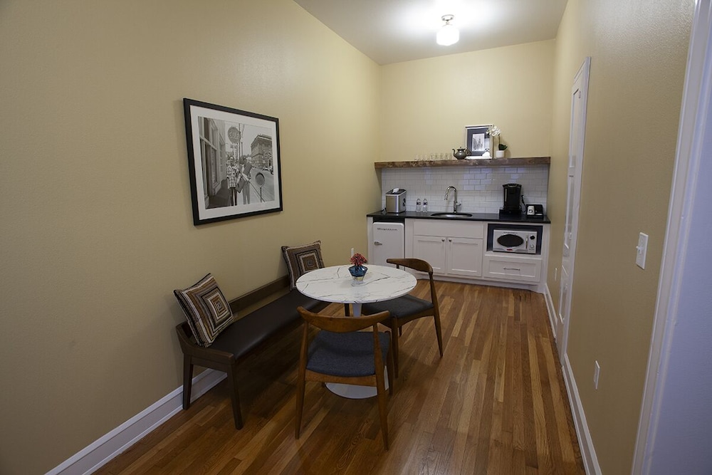 Standard Suite photo 2