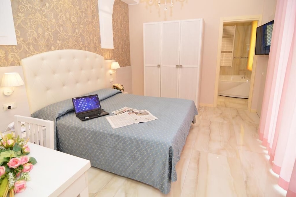 Double or Twin Room photo 1