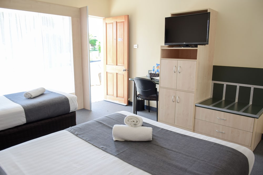 Deluxe Triple Room photo 2