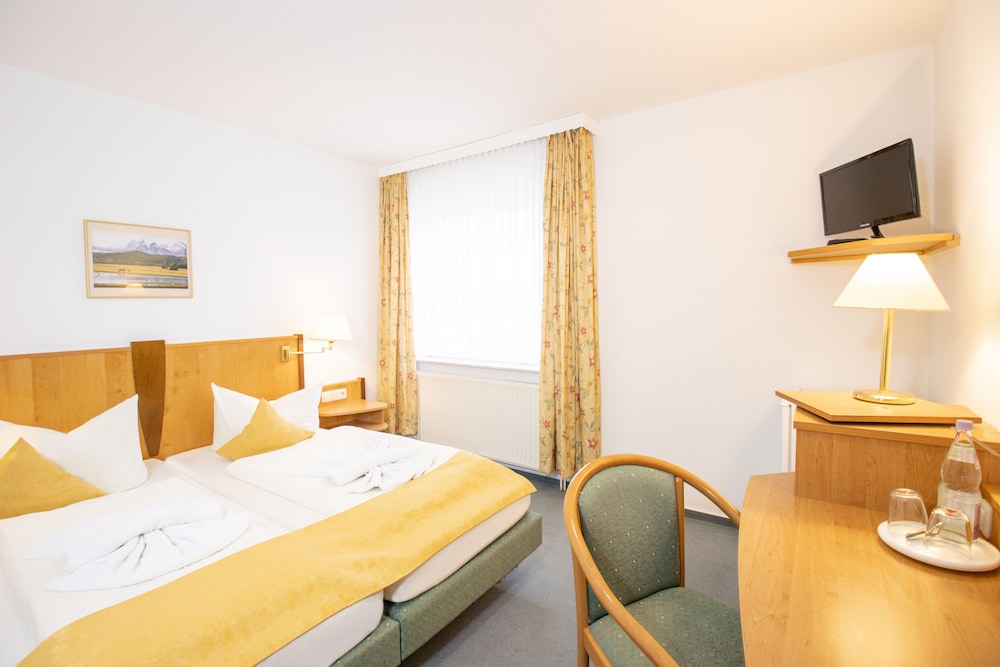 Standard Double Room photo 3