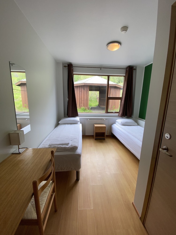 Twin Room (Private WC, shared shower) photo 1