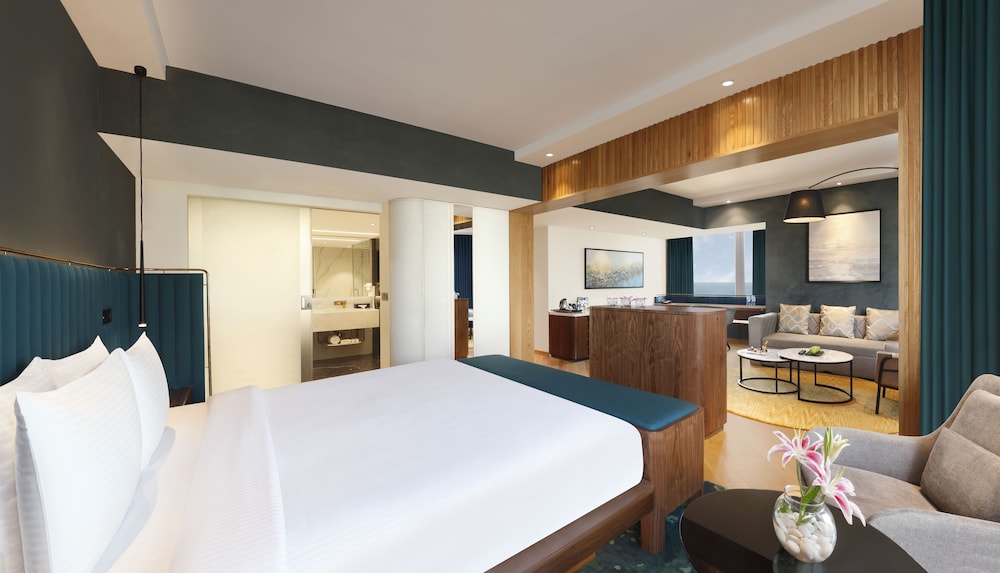 Executive Suite, Ocean View, 1 King Bed, Club Lounge Access - Photo 11