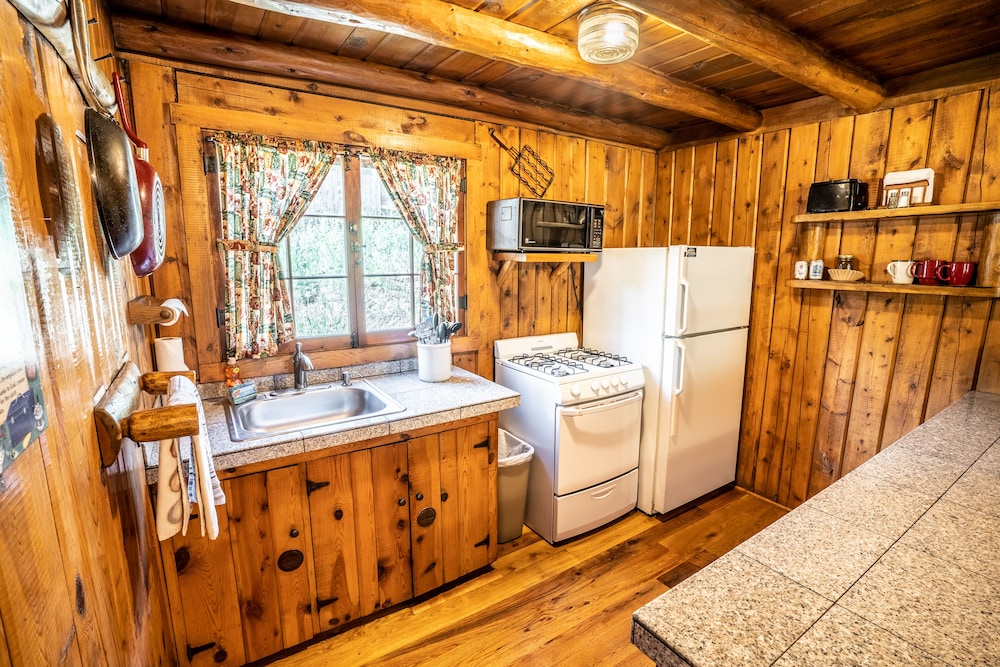 Family Cabin, 1 Bedroom, River View, Mountainside photo 2