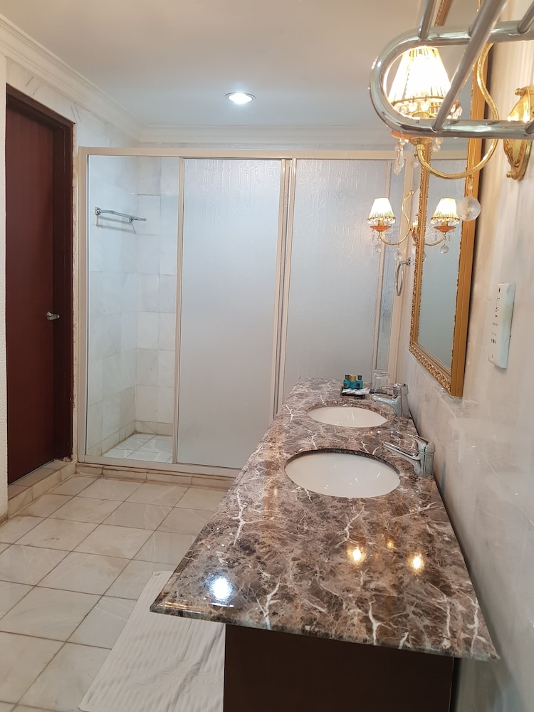 Garden Villa with Full Board (Breakfast, Lunch and Dinner) - Triple photo 3
