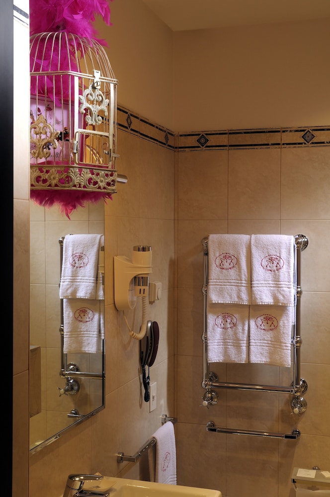 Classic Double Room - Photo 29
