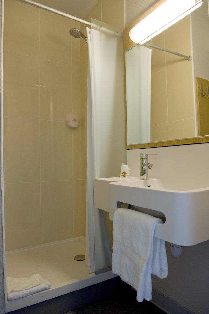 Twin Room, Non Smoking photo 2