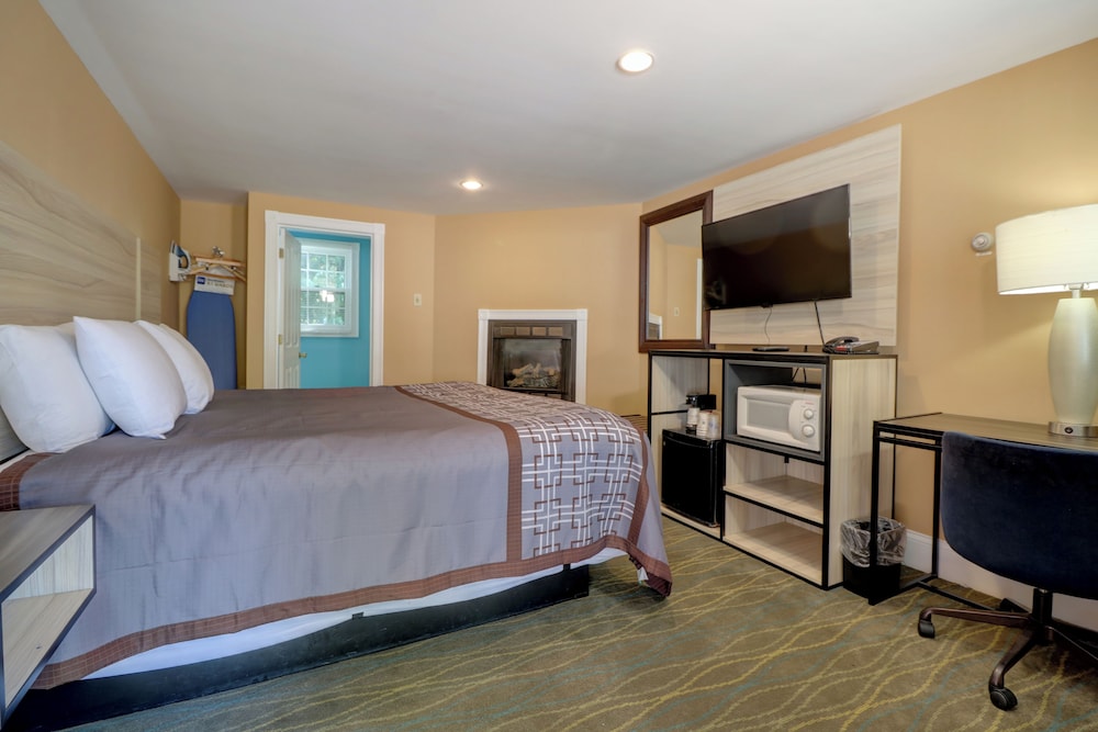 Deluxe King Room photo 2