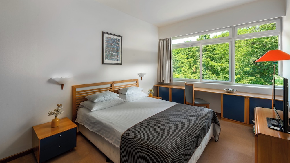 Standard Double Room, Park Side photo 2