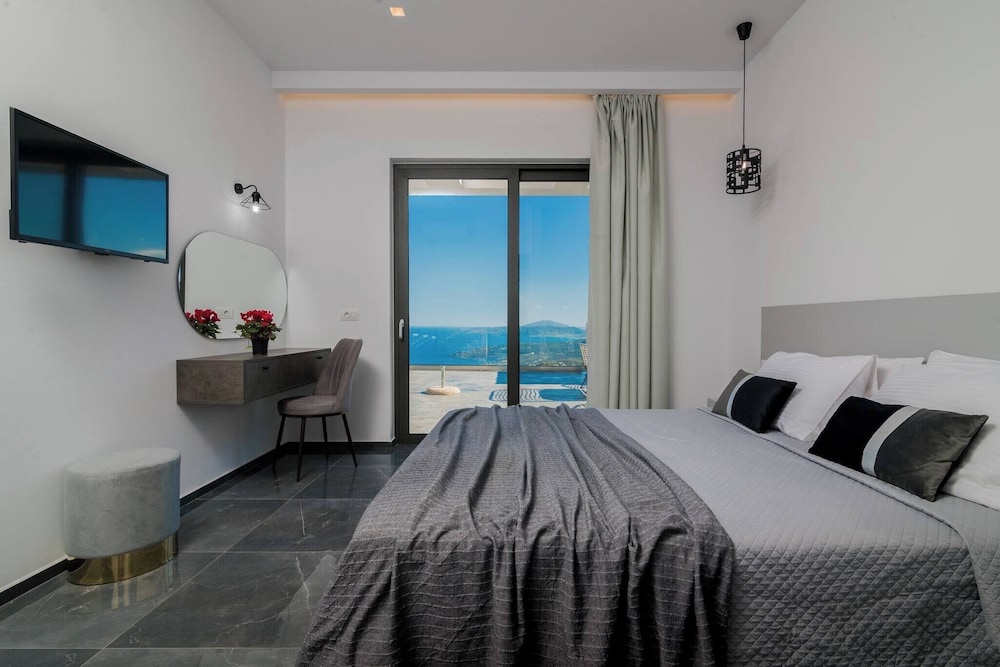 Villa, 2 Bedrooms, Patio, Garden View