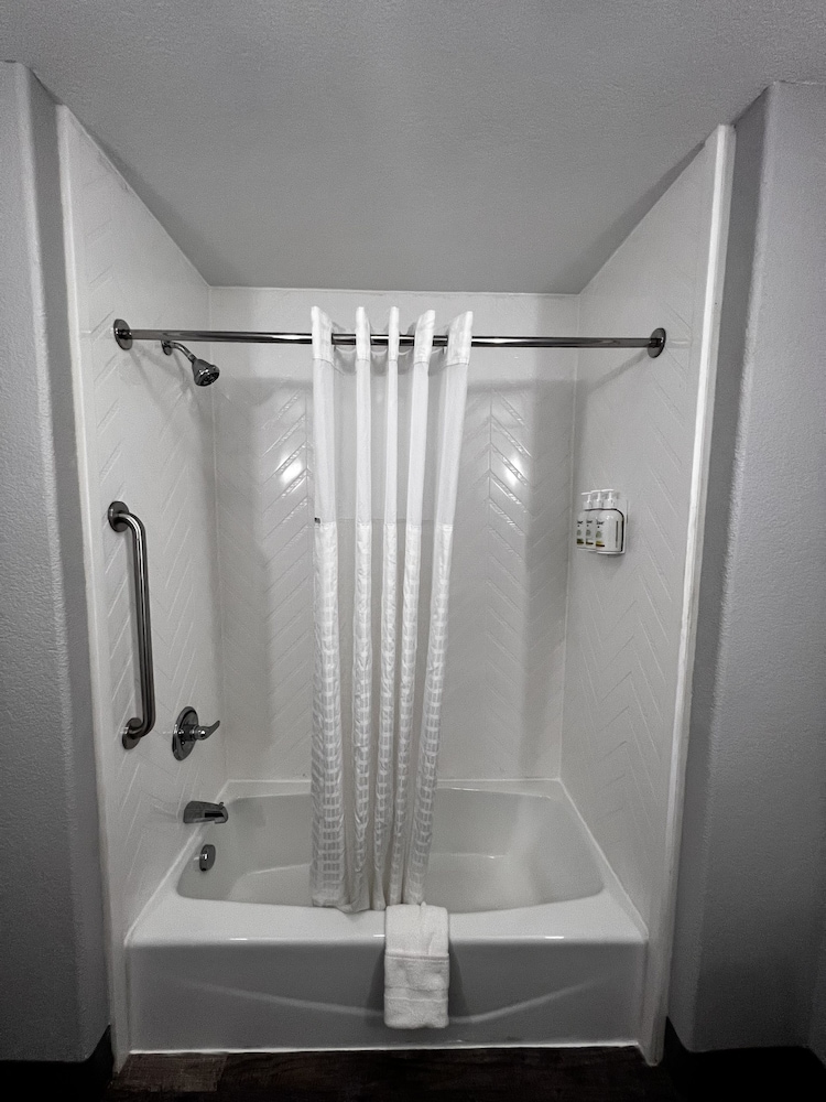 Room, 2 Queen Beds, Non Smoking - Photo 4