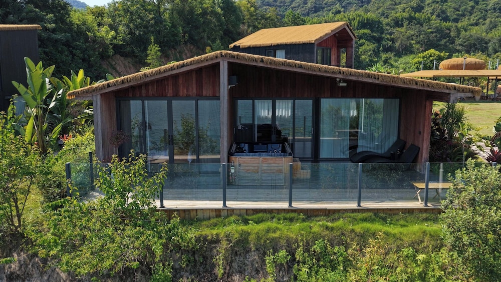 Luxury Suite, Lake View photo 1