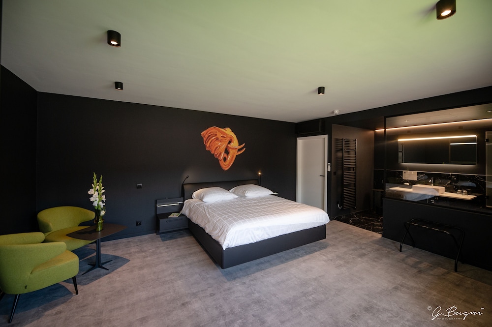 Executive Double Room, 1 Bedroom, Courtyard View, Garden Area photo 2