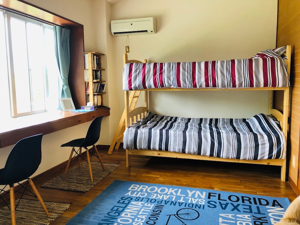 Basic Double Room, Shared Bathroom photo 1