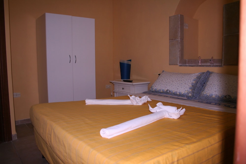 Standard Double Room, Ground Floor photo 3