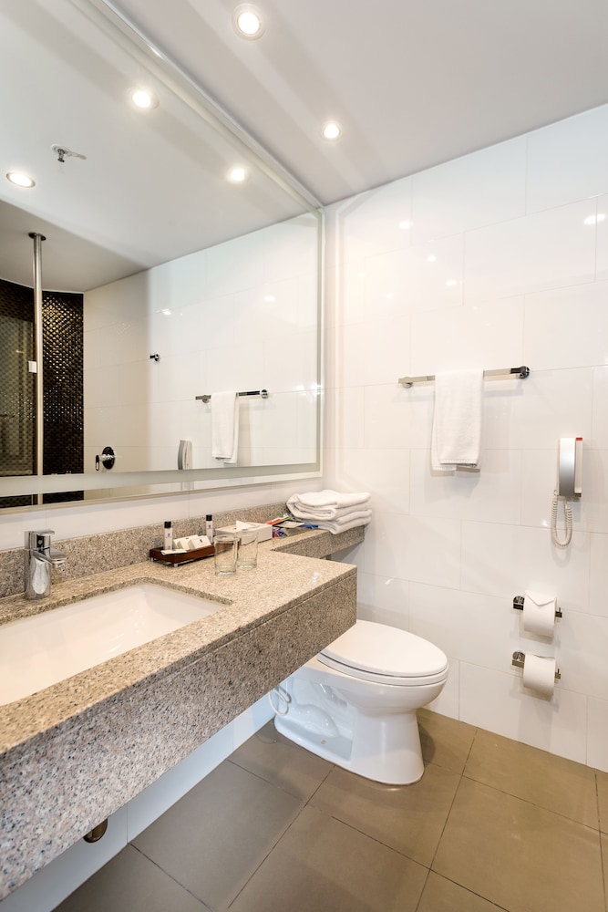 Superior Double Room, 2 Double Beds - Photo 7
