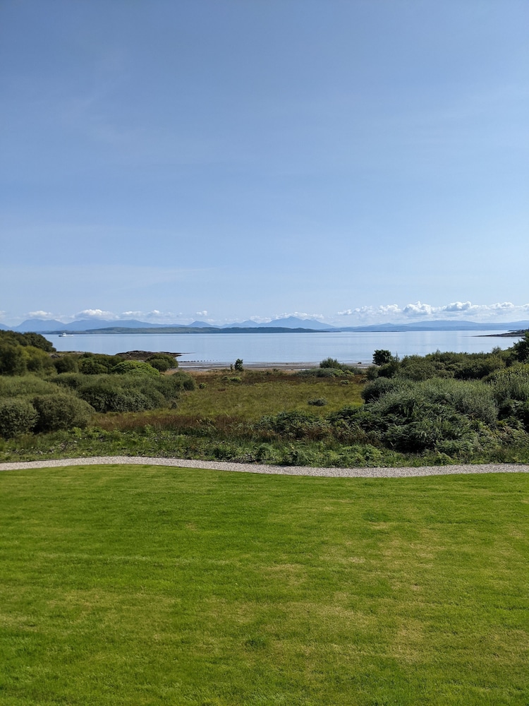 Seaview Suite - Photo 5