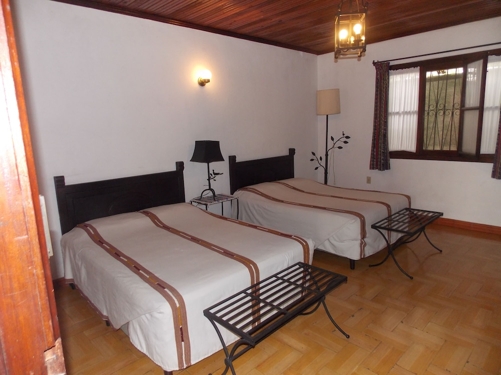 Double Room, 2 Queen Beds, Accessible photo 2