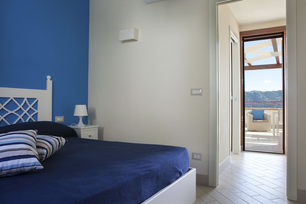 Apartment, 1 Bedroom, Sea View - Photo 1