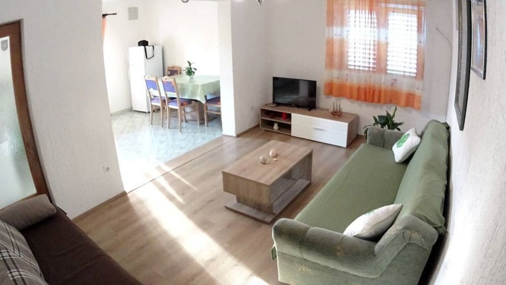 Apartment (Mili - 200m from the beach - A2(5+1) ) photo 1