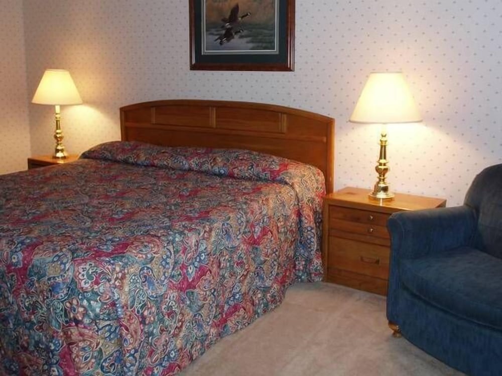 Condo, 2 Bedrooms, Lakeside photo 3