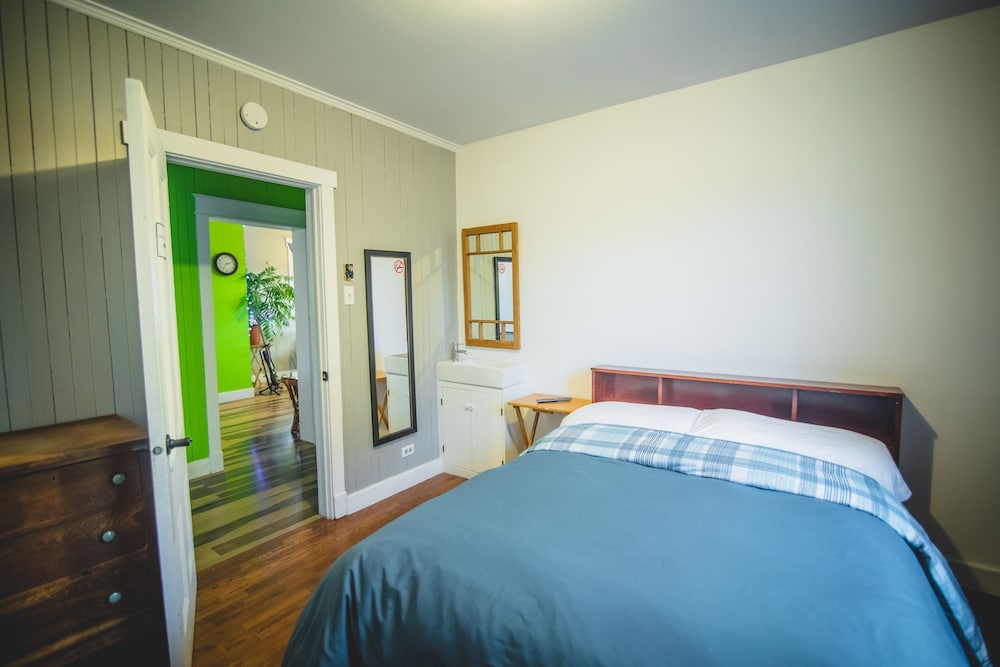 Economy Apartment, 2 Double Beds photo 2