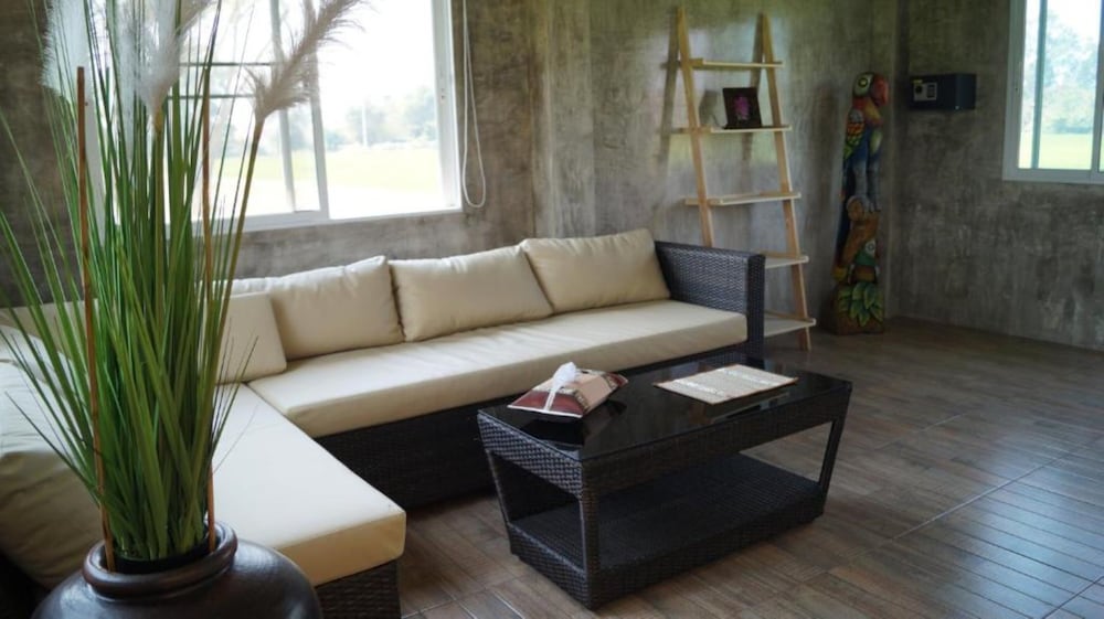 Studio Suite, 1 Bedroom photo 3