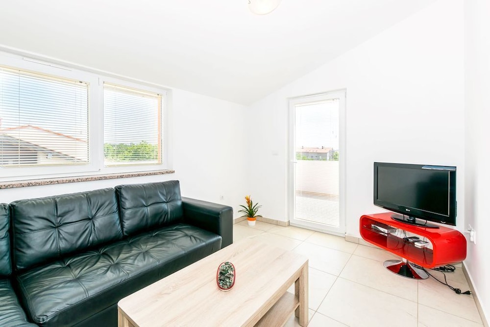 Apartment (N2)